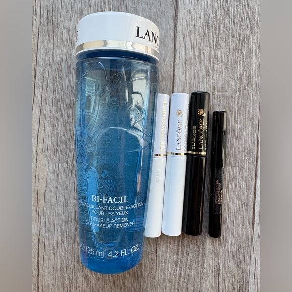 Lancôme Black Mascara + 2 Cils Booster XL + 08 Liqui-Pencil + Bi-Facil Makeup - Picture 1 of 5